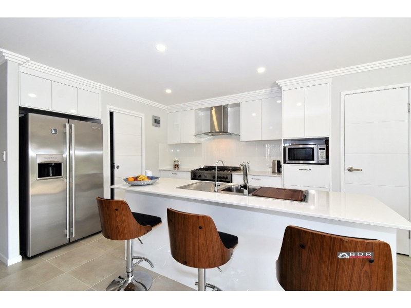 38 Honey Myrtle Cl, Burrum Heads QLD 4659