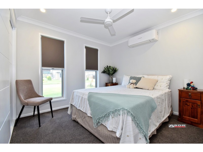 38 Honey Myrtle Cl, Burrum Heads QLD 4659