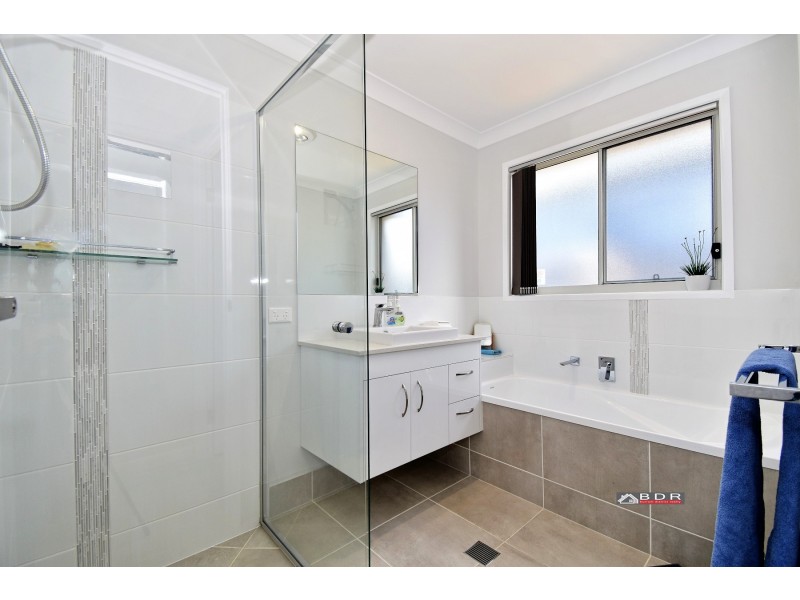 38 Honey Myrtle Cl, Burrum Heads QLD 4659