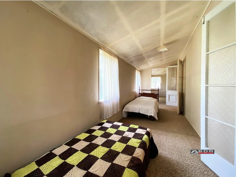 4-6 Creek Street, Howard QLD 4659