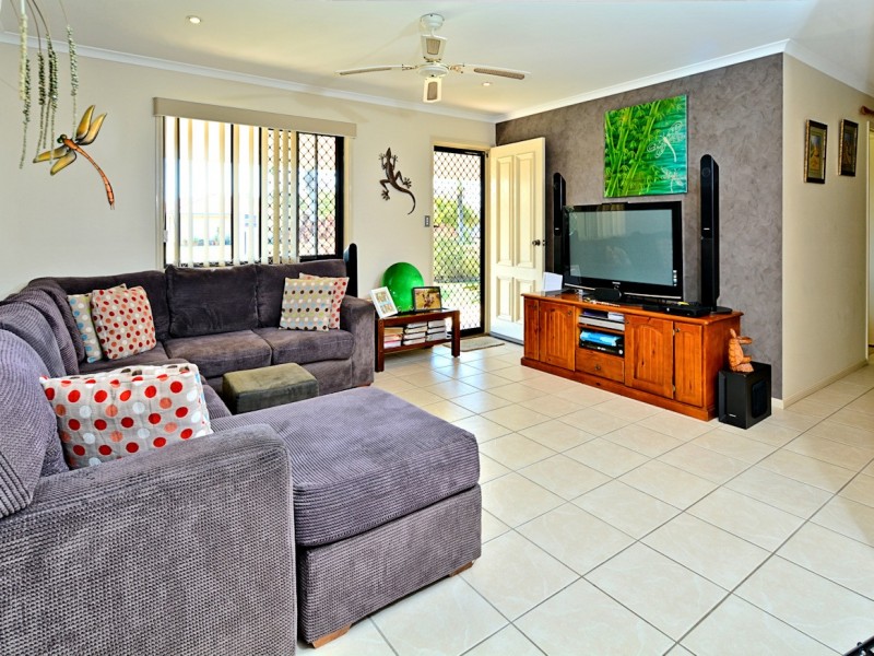 11 Lakeside Drive, Burrum Heads QLD 4659