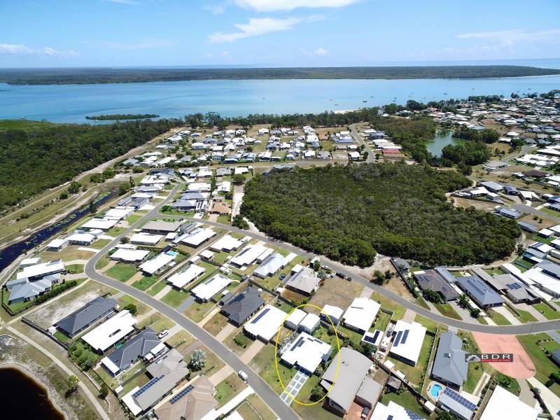 11 Honey Myrtle Cl, Burrum Heads QLD 4659
