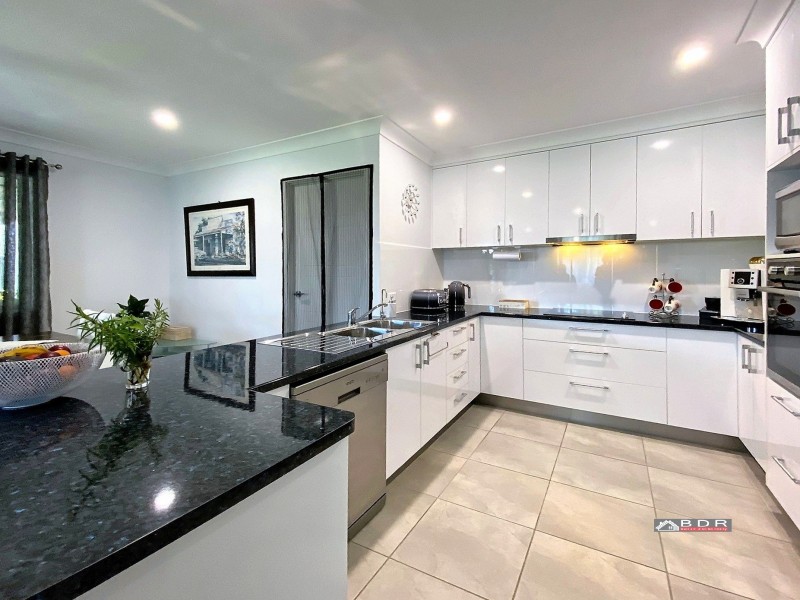 11 Honey Myrtle Cl, Burrum Heads QLD 4659