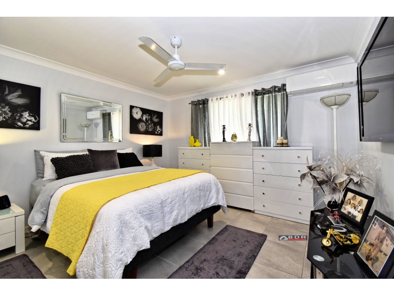 11 Honey Myrtle Cl, Burrum Heads QLD 4659