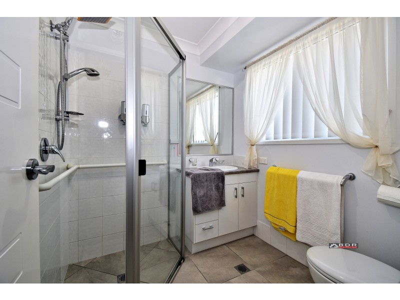 11 Honey Myrtle Cl, Burrum Heads QLD 4659
