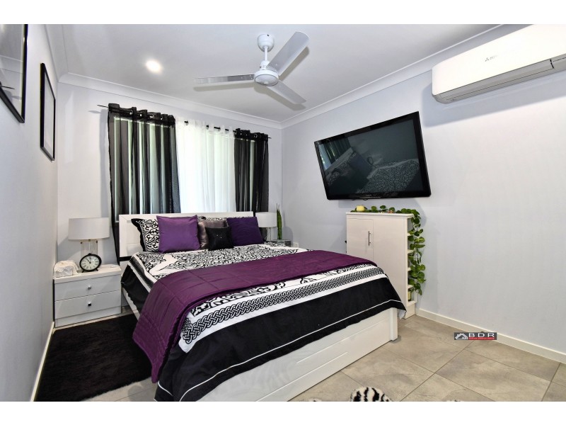 11 Honey Myrtle Cl, Burrum Heads QLD 4659