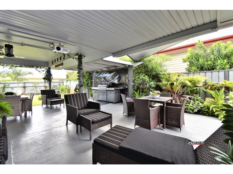 11 Honey Myrtle Cl, Burrum Heads QLD 4659