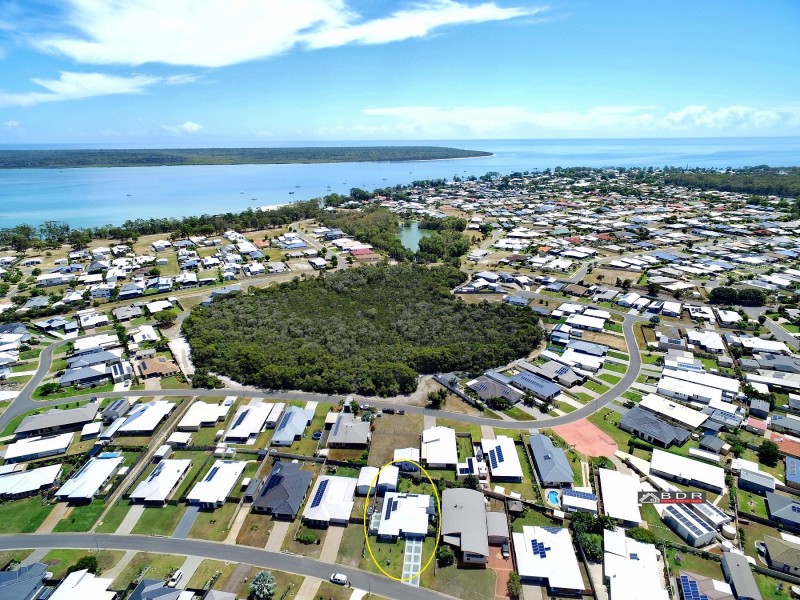 11 Honey Myrtle Cl, Burrum Heads QLD 4659