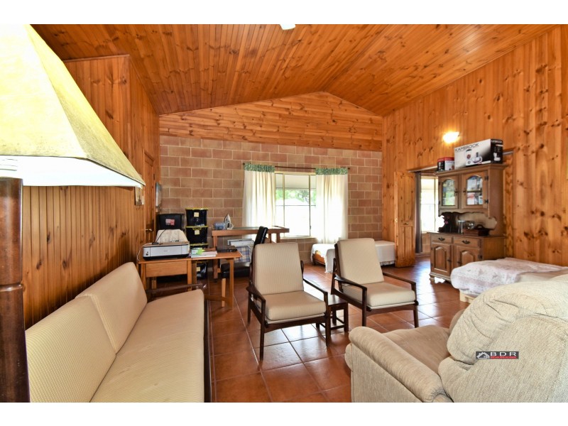 17 Kingfisher Parade, Toogoom QLD 4655