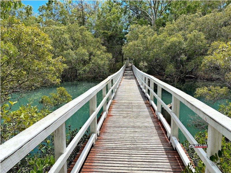 17 Kingfisher Parade, Toogoom QLD 4655