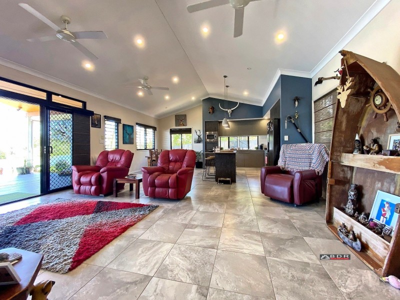 11 Jacqueline Dr, Pacific Haven QLD 4659