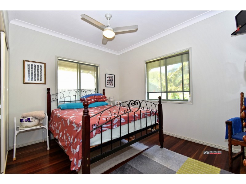 11 Jacqueline Dr, Pacific Haven QLD 4659