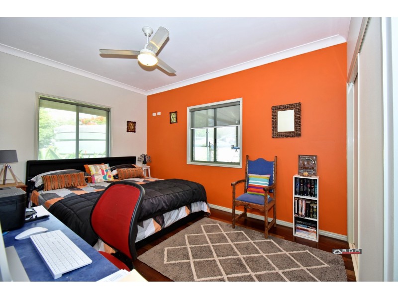 11 Jacqueline Dr, Pacific Haven QLD 4659