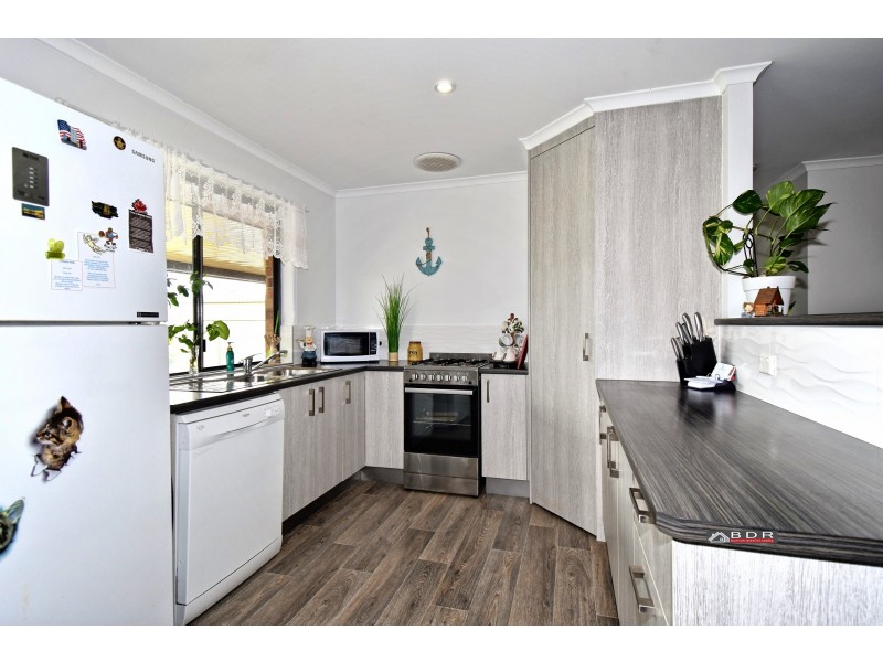 11 Annie Street, Howard QLD 4659