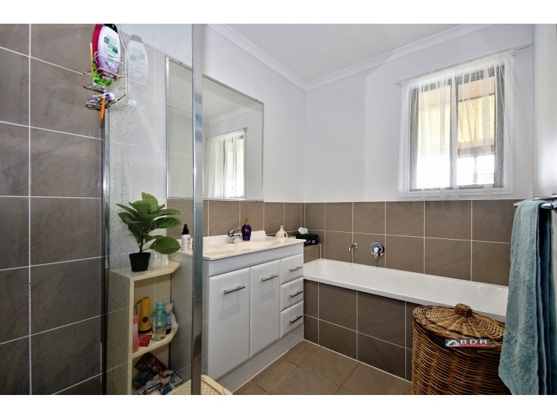 11 Annie Street, Howard QLD 4659