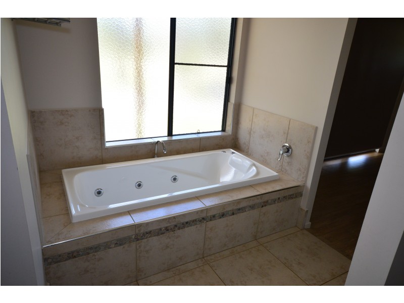 148 Pacific Haven Cct, Pacific Haven QLD 4659
