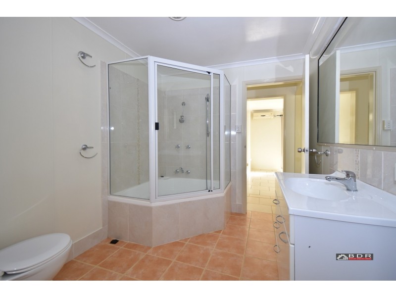 100 Hunter Street, Torbanlea QLD 4662