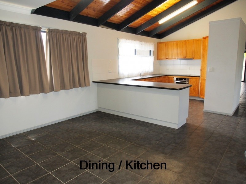 16 Island Close, Pacific Haven QLD 4659