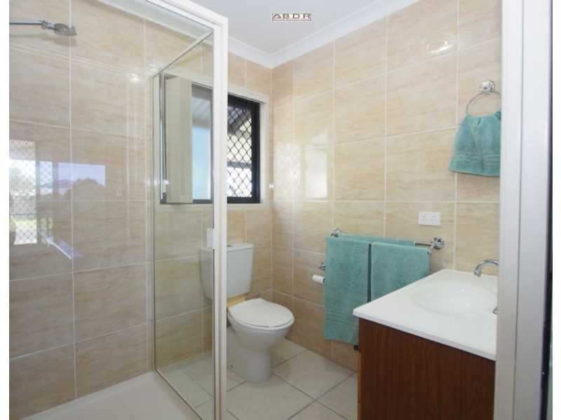 5 Lakes Boulevard, Burrum Heads QLD 4659