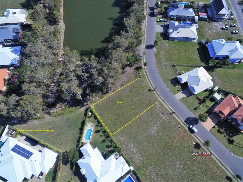 32 Barramundi Drive, Burrum Heads QLD 4659