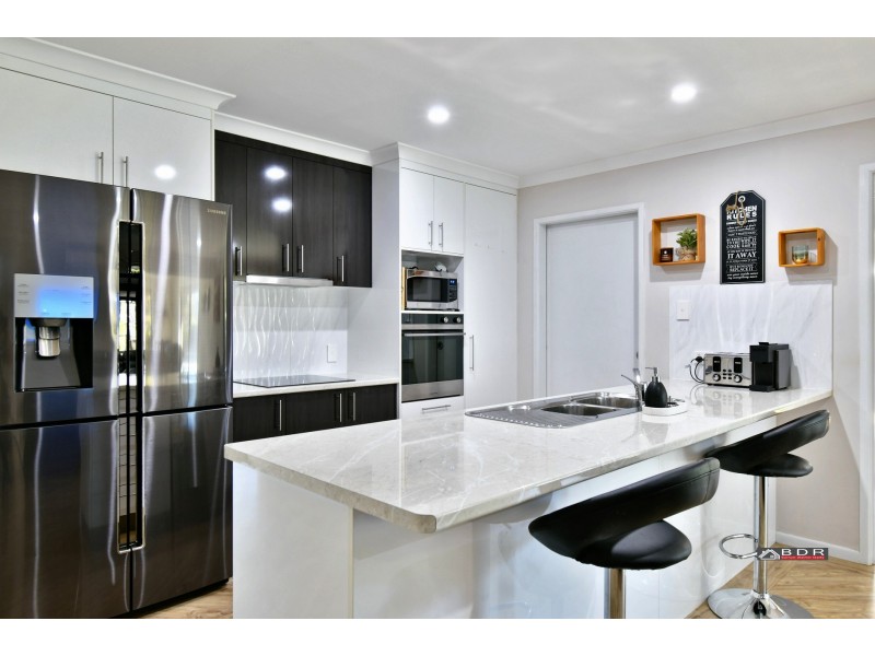 1 Cowrie Crt, Burrum Heads QLD 4659