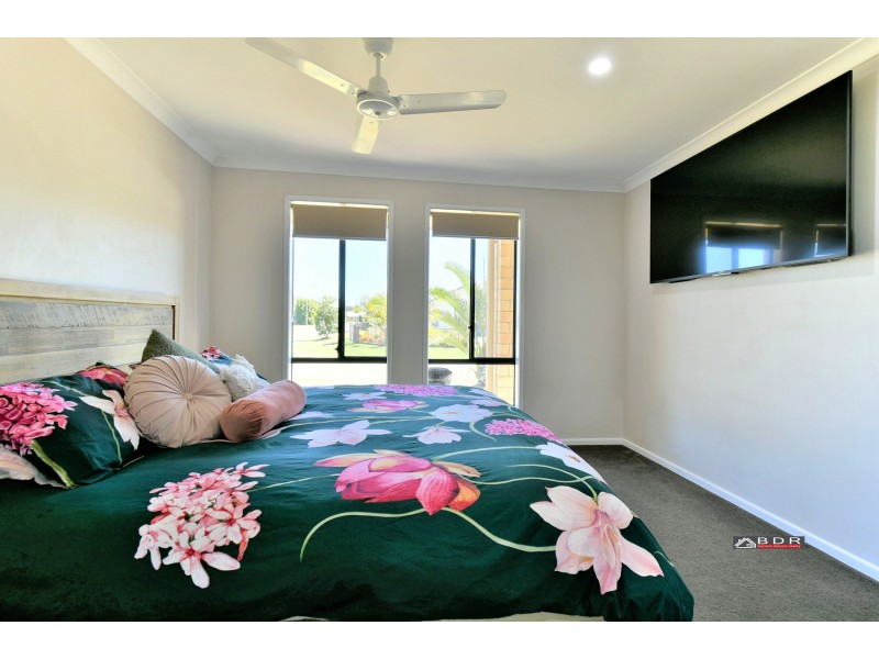 1 Cowrie Crt, Burrum Heads QLD 4659