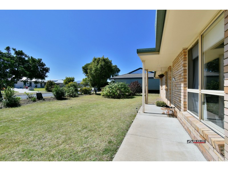 11 Beach Dr, Burrum Heads QLD 4659