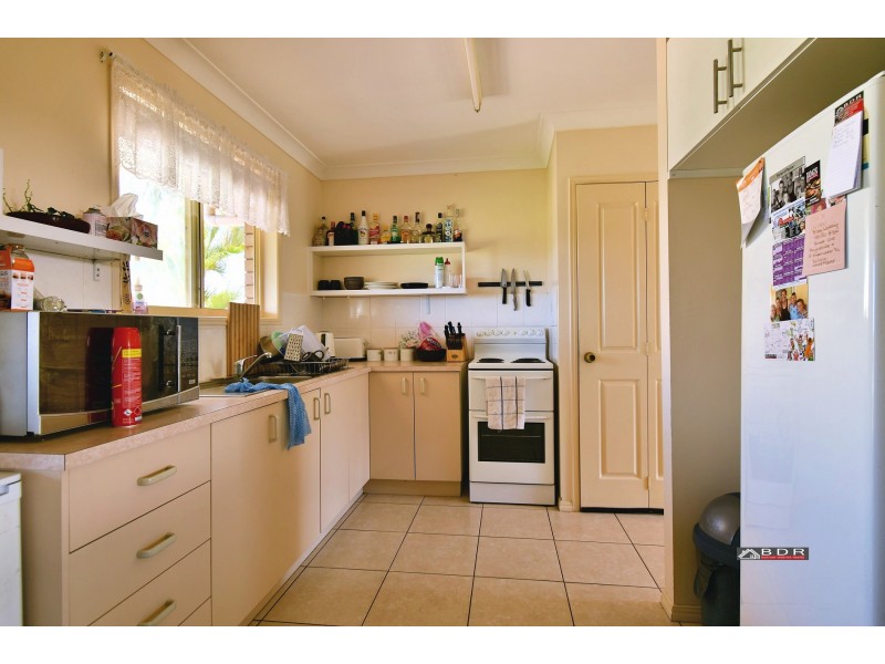 11 Beach Dr, Burrum Heads QLD 4659