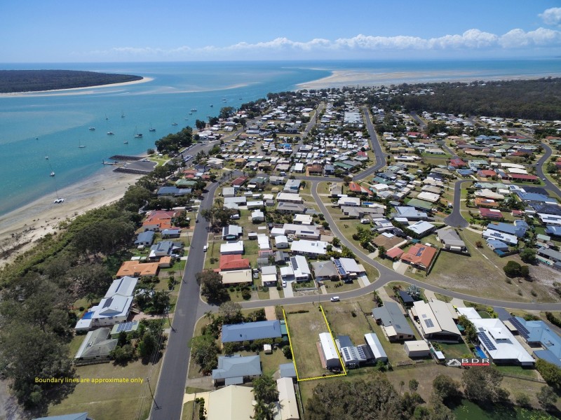 3 Bulleen Way, Burrum Heads QLD 4659