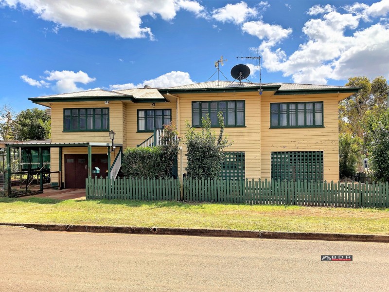 8 Ridgway Street, Childers QLD 4660