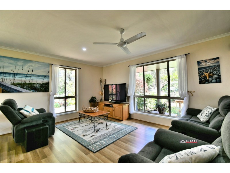 32 Riverview Drive, Burrum Heads QLD 4659