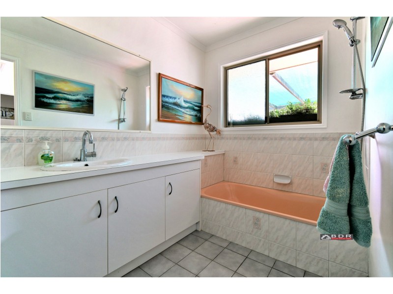 32 Riverview Drive, Burrum Heads QLD 4659