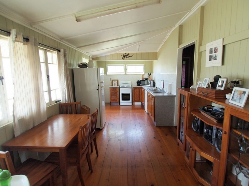 28 King St, Howard QLD 4659
