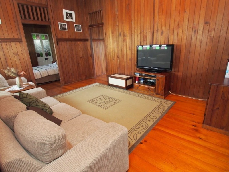 28 King St, Howard QLD 4659