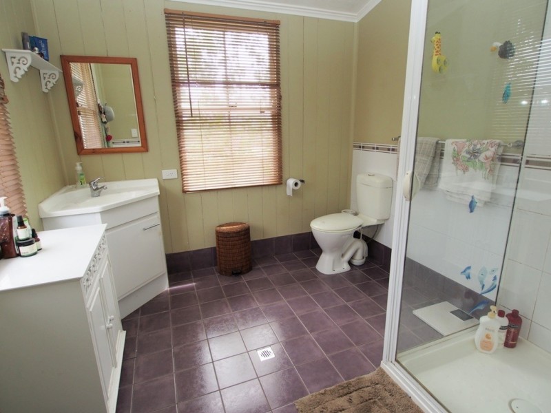 28 King St, Howard QLD 4659