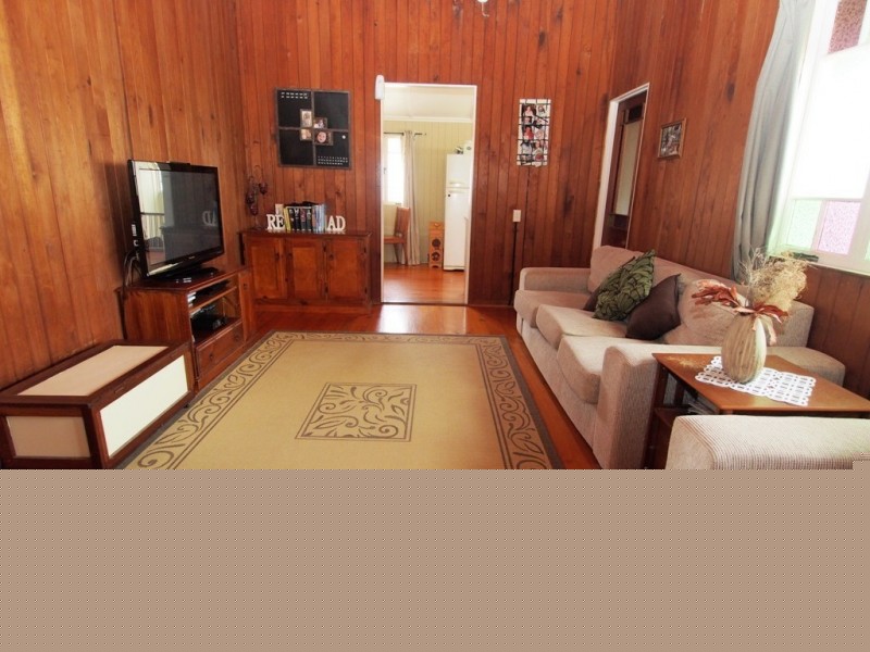 28 King St, Howard QLD 4659