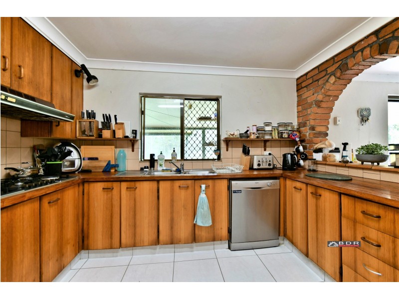1 Brenda Court, Torbanlea QLD 4662