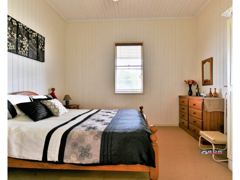 26 Watkins Street, Buxton QLD 4660