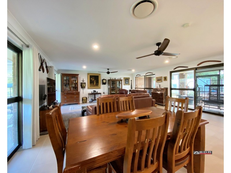 9 Island Close, Pacific Haven QLD 4659