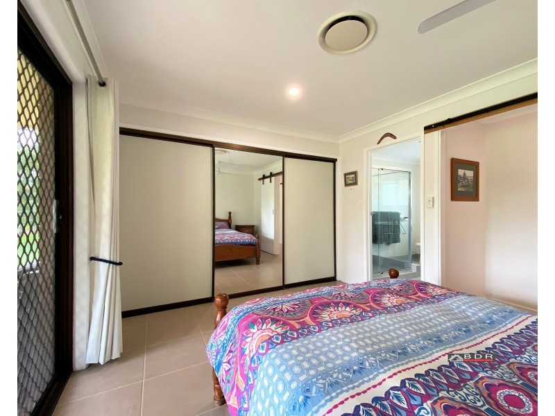 9 Island Close, Pacific Haven QLD 4659