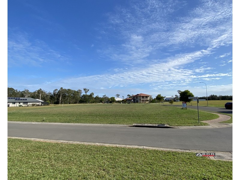 22 Barramundi Drive, Burrum Heads QLD 4659