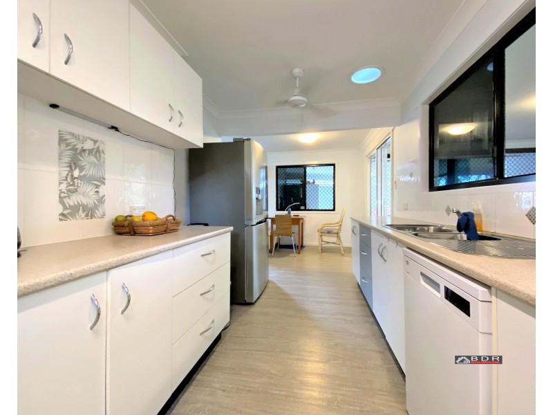 35 Mary St, Howard QLD 4659