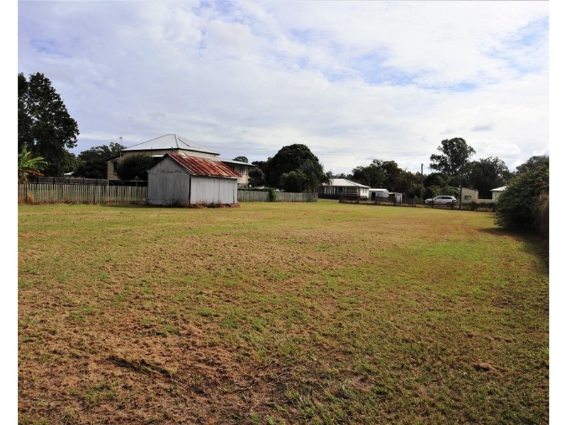 26 King St, Howard QLD 4659