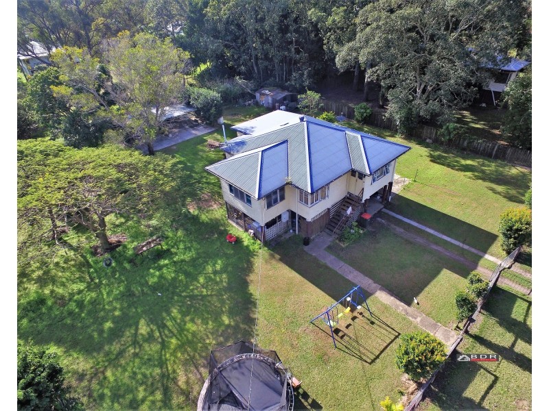 19 East St, Howard QLD 4659