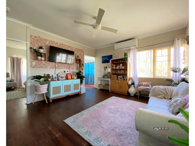 19 East St, Howard QLD 4659