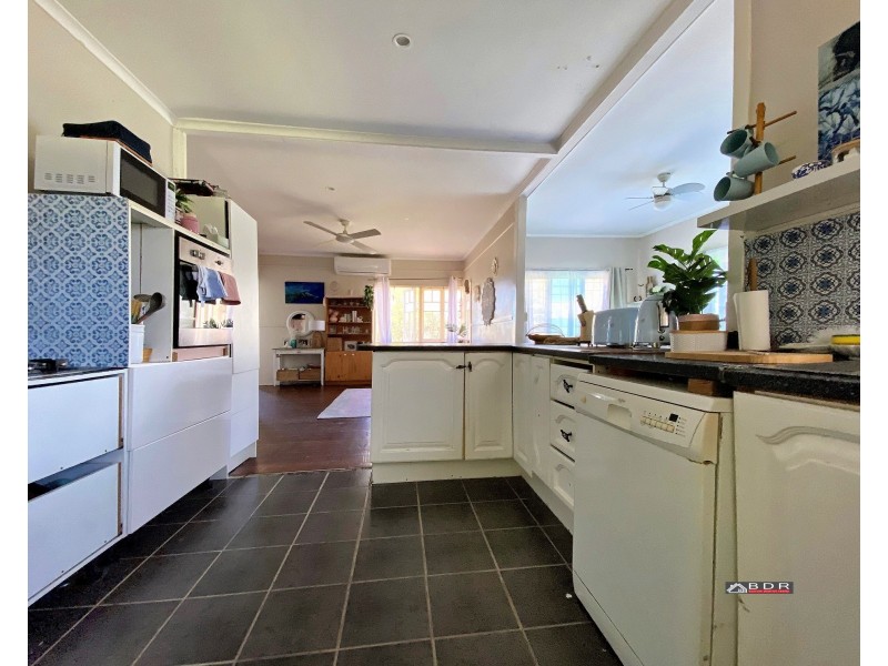 19 East St, Howard QLD 4659