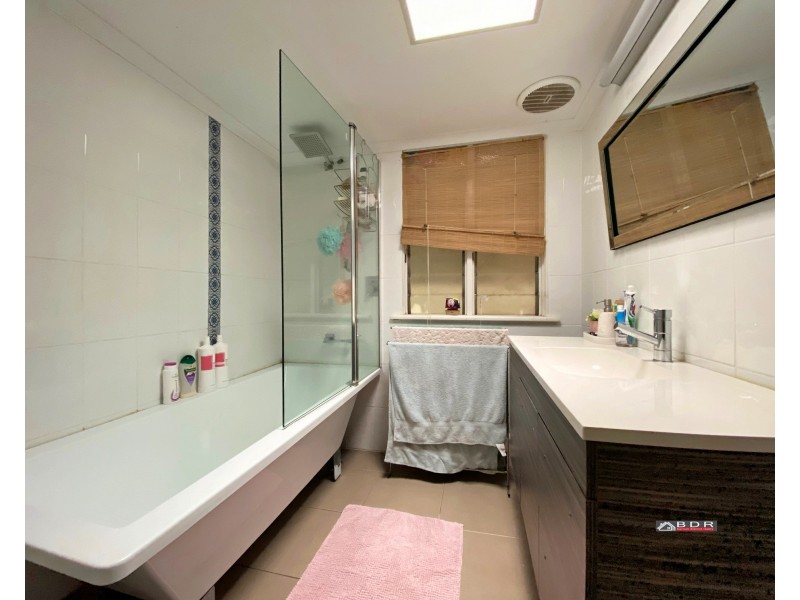 19 East St, Howard QLD 4659