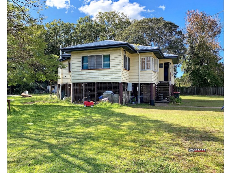 19 East St, Howard QLD 4659