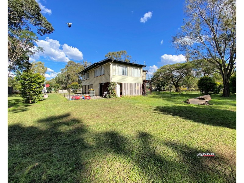 19 East St, Howard QLD 4659