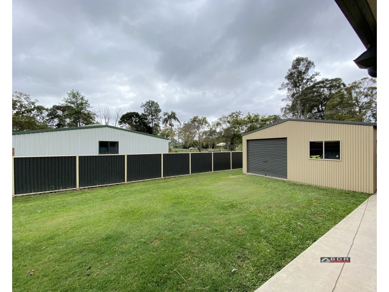 33 East Street, Howard QLD 4659